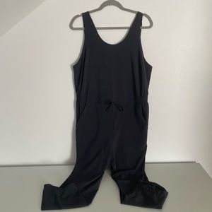 All in motion womens romper size XL tie waist with pockets GUC